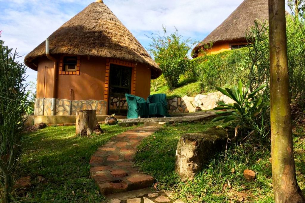 nyore-hillside-retreat